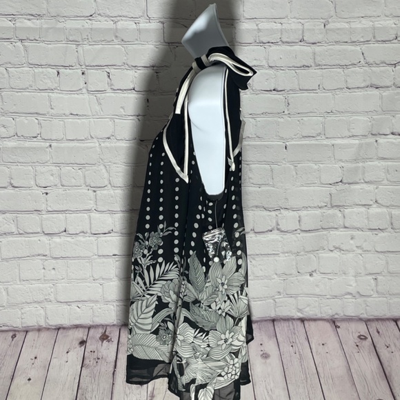 Misty & Max Sleeveless Blouse Women’s Size Medium - Picture 3 of 5